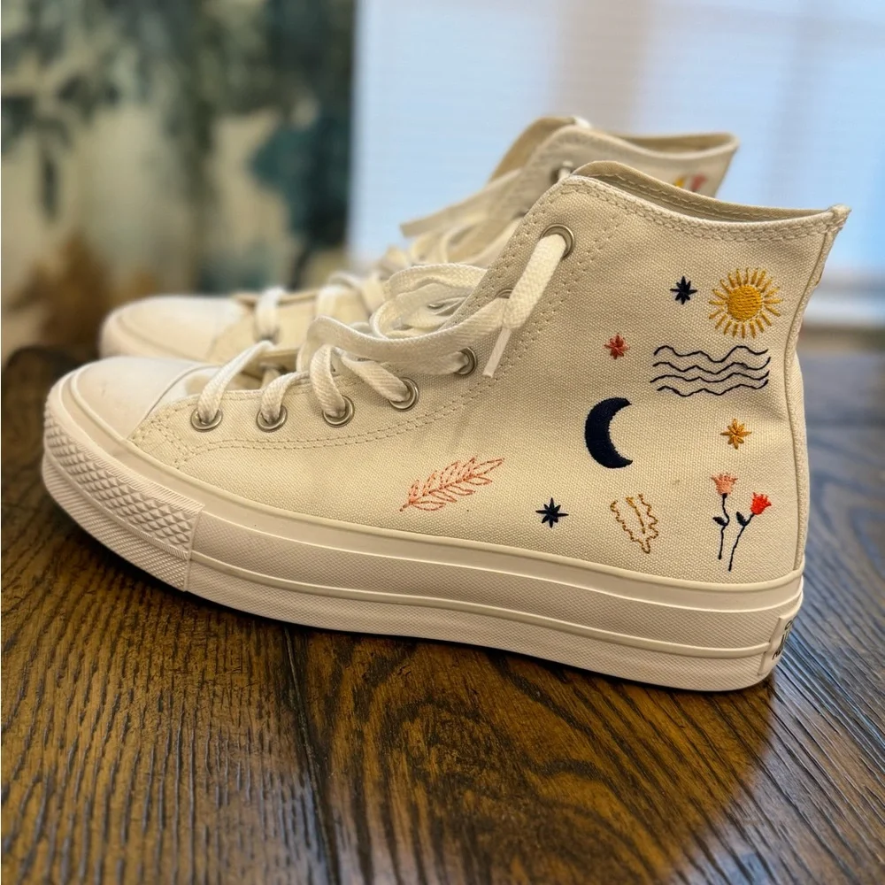Converse Chuck Taylor All Star Lift Platform 'It's Okay To Wonder' Size 9